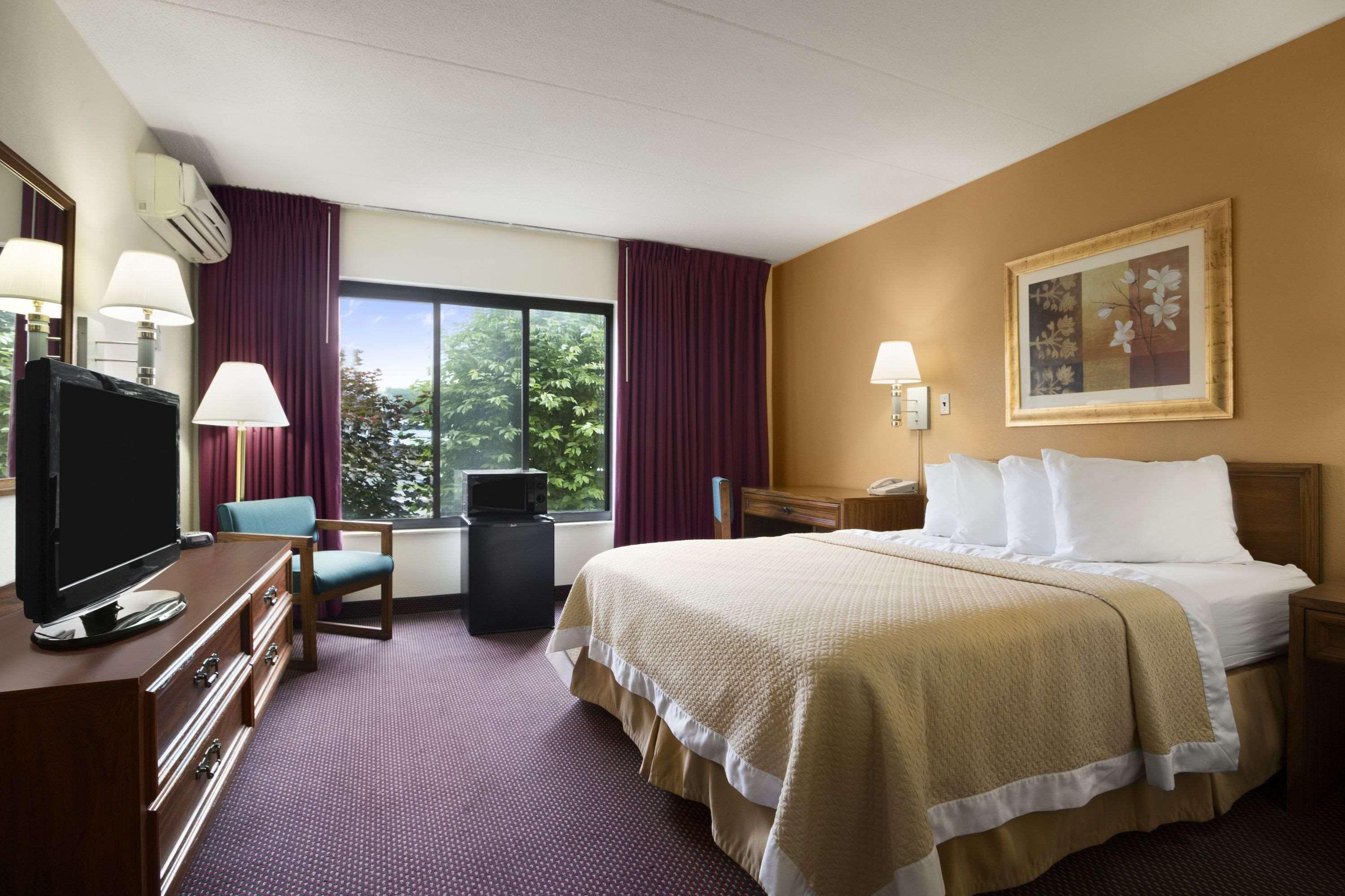Hotel Ramadaby Wyndham Pittsburgh-New Stanton Zewnętrze zdjęcie