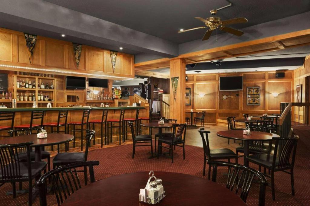 Hotel Ramadaby Wyndham Pittsburgh-New Stanton Zewnętrze zdjęcie