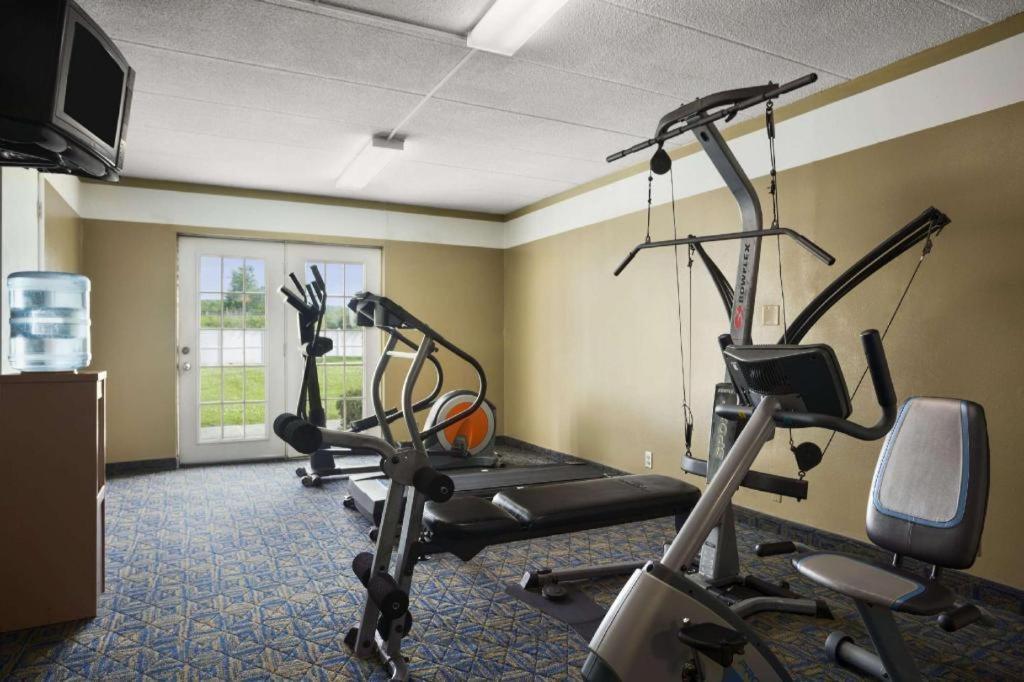 Hotel Ramadaby Wyndham Pittsburgh-New Stanton Zewnętrze zdjęcie