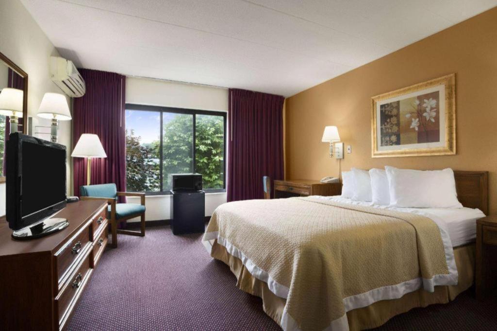 Hotel Ramadaby Wyndham Pittsburgh-New Stanton Zewnętrze zdjęcie