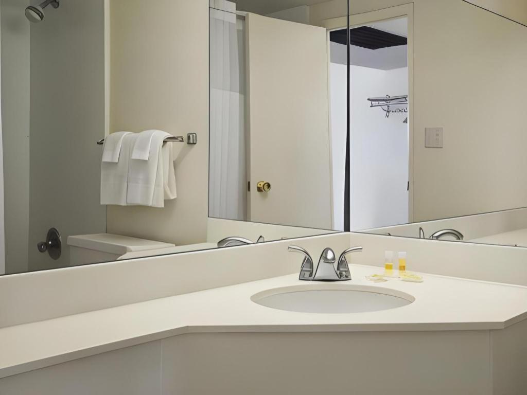 Hotel Ramadaby Wyndham Pittsburgh-New Stanton Zewnętrze zdjęcie