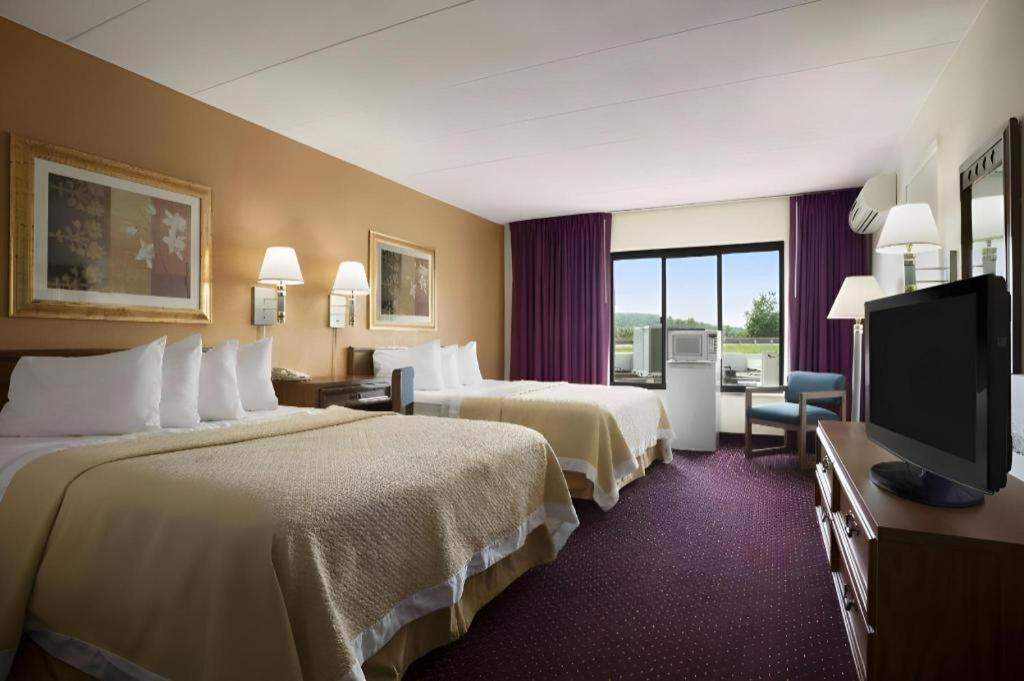 Hotel Ramadaby Wyndham Pittsburgh-New Stanton Zewnętrze zdjęcie
